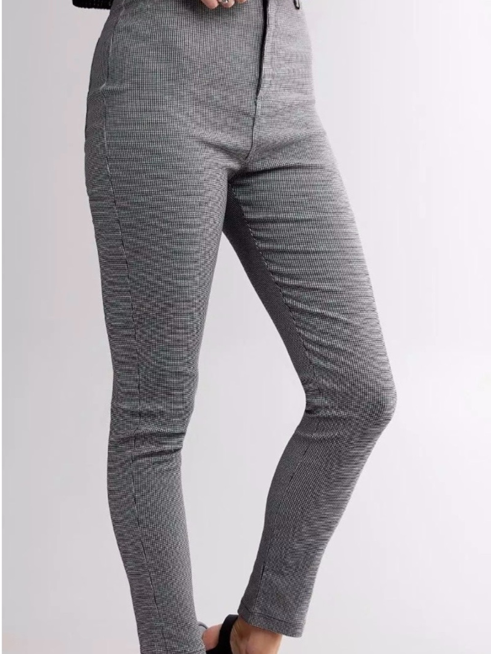Shinestar High Rise Plaid Stretch  Black and White skinny Pants size M
